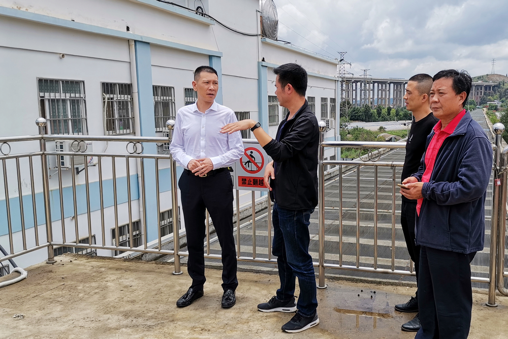 1623760926777153.jpg 輸水線路現(xiàn)場.jpg